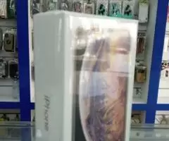 iphone XS max - 256GB - 1year warranty Delivery Available