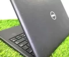 Dell Latitude 3180 Laptop