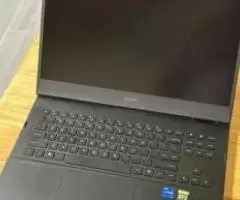 HP Omen FHD i7