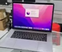 APPLE MACBOOK PRO 2016 I7