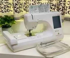 Sewing machine & Embroidery Singer - high quality Japanese