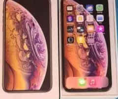 IPHONE XS WITH BOX