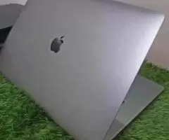 Macbook Pro 15inch Core i7