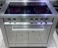 Ariston electric ceramic cooker