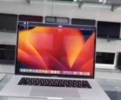 APPLE MACBOOK PRO 2017