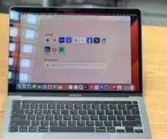 MACBOOK PRO 2020 13 Inches Ci7 32gb 1tb ssd Excelent condition