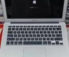 MACBOOK AIR ( 2017 )