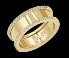 Lumière© Diamond Ring: Timeless Elegance in 18K Gold FOR SALE