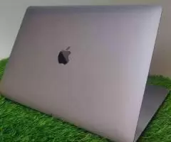 MacBook Pro 2018,Core i7