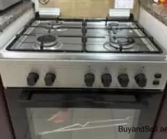 AED 550, Gas Stove Almost Brand New 4 Burner For Sale.