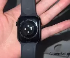 Apple watch series 8