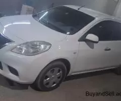 Nissan Sunny, model 2013,