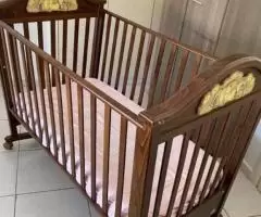 Baby crib