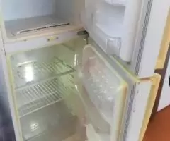 Samsung refrigerator 050 1773530