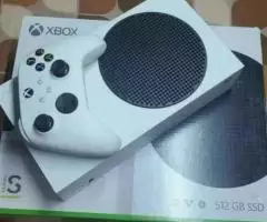 Xbox S 512gb ssd one controllar like new for sale