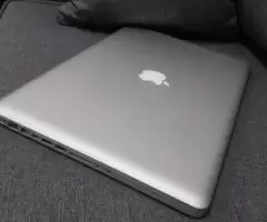 Macbook Laptop