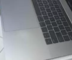 Macbook pro 2016 -