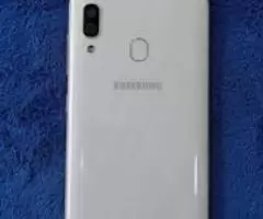 Samsung Galaxy A30