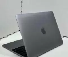 MacBook Ratina