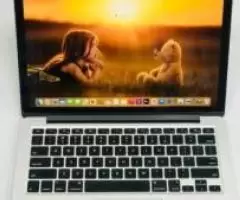 MacBook Pro Retina Display !! 8 GB Ram !! 256 GB SSD