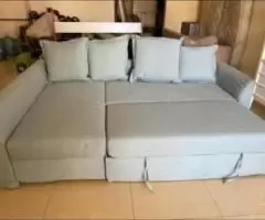 This sofa quickly and easily transforms into a spacious bed