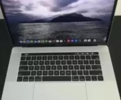 Apple MacBook