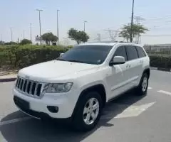 Jeep grand cherokee GCC 2012 urgent sale